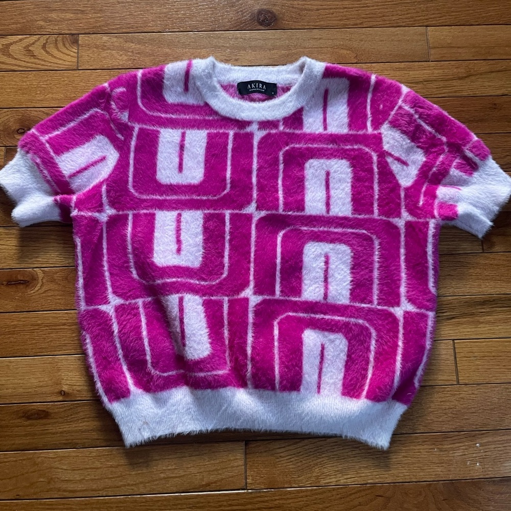 AKIRA Fuchsia and White Checkered Sweater